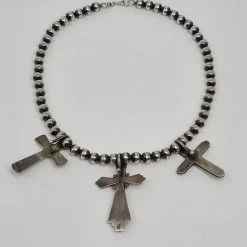 The Sparkling Spur Navajo Pearl Necklace With 3 Crosses Jewelry