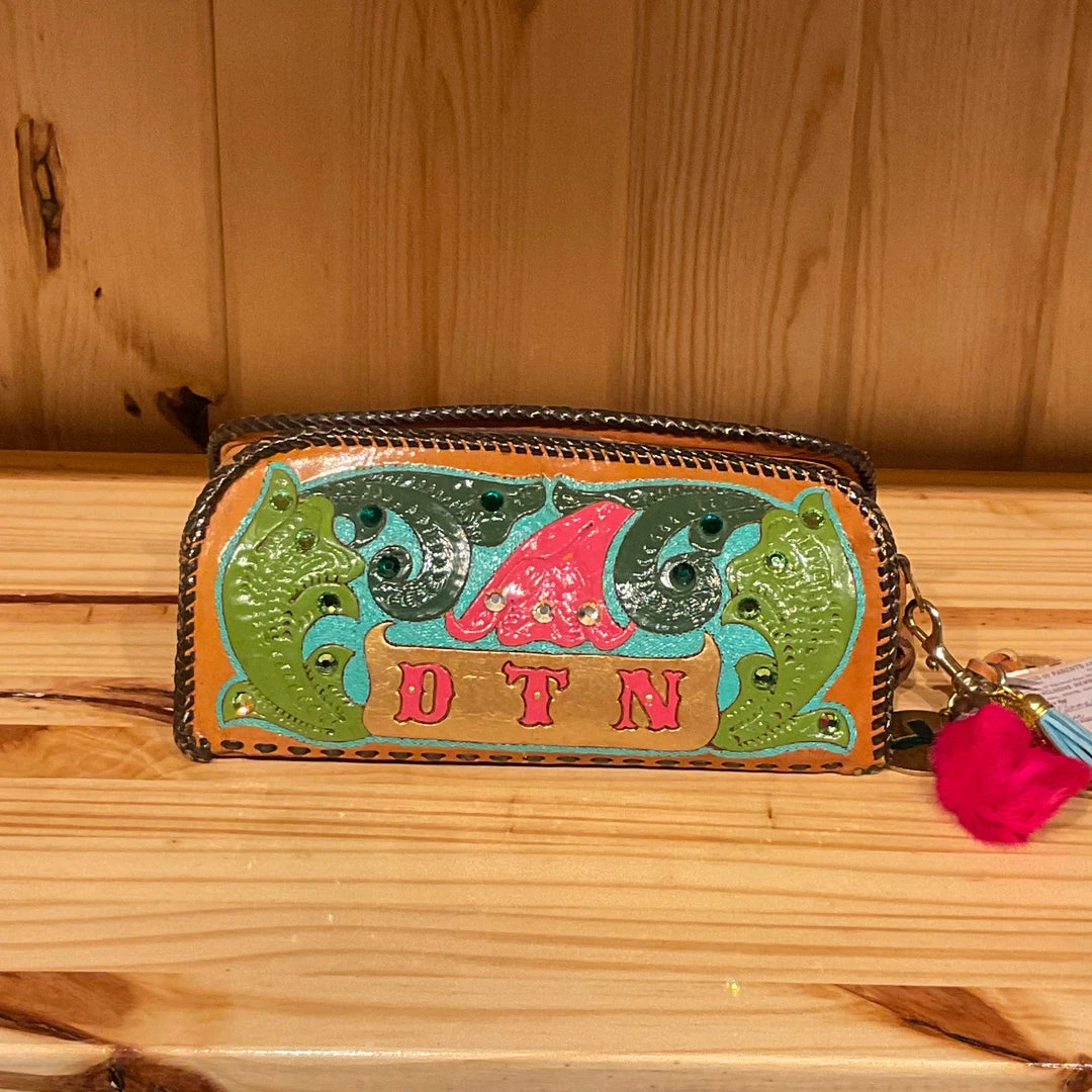 Brand new π Bethβs Addiction π Handbags/Belts/Accessories Vintage, Hand-Crafted π Handbag π 5 Bethβs Addiction Handbags/Belts/Accessories Vintage, Hand-Crafted Handbag