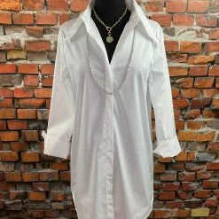 The Sparkling Spur Tops Crisp White Shirt