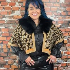 Oo La La Letter Pattern Short Cape With Fox Collar New Arrivals