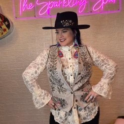 Hot Sale 🎁 Double D Ranch - Banff Collection Whiskey Jack Vest 🛒 9 Double D Ranch - Banff Collection Whiskey Jack Vest