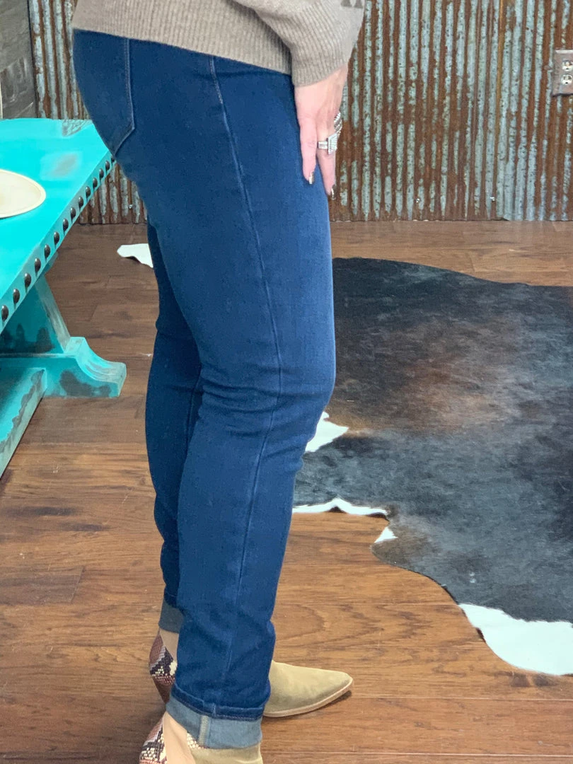 Brand new ๐ Judy Blue Thermadenim Thermal Skinny โ 4 Judy Blue Thermadenim Thermal Skinny