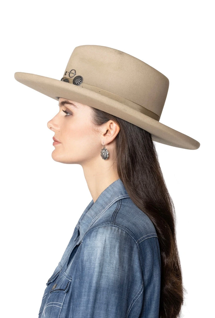 Promo ✔️ Double D Ranch - Adirondacks Trade Silver Hat Hats/Headbands/Scarves/Gloves ✨ 5 Double D Ranch - Adirondacks Trade Silver Hat Hats/Headbands/Scarves/Gloves