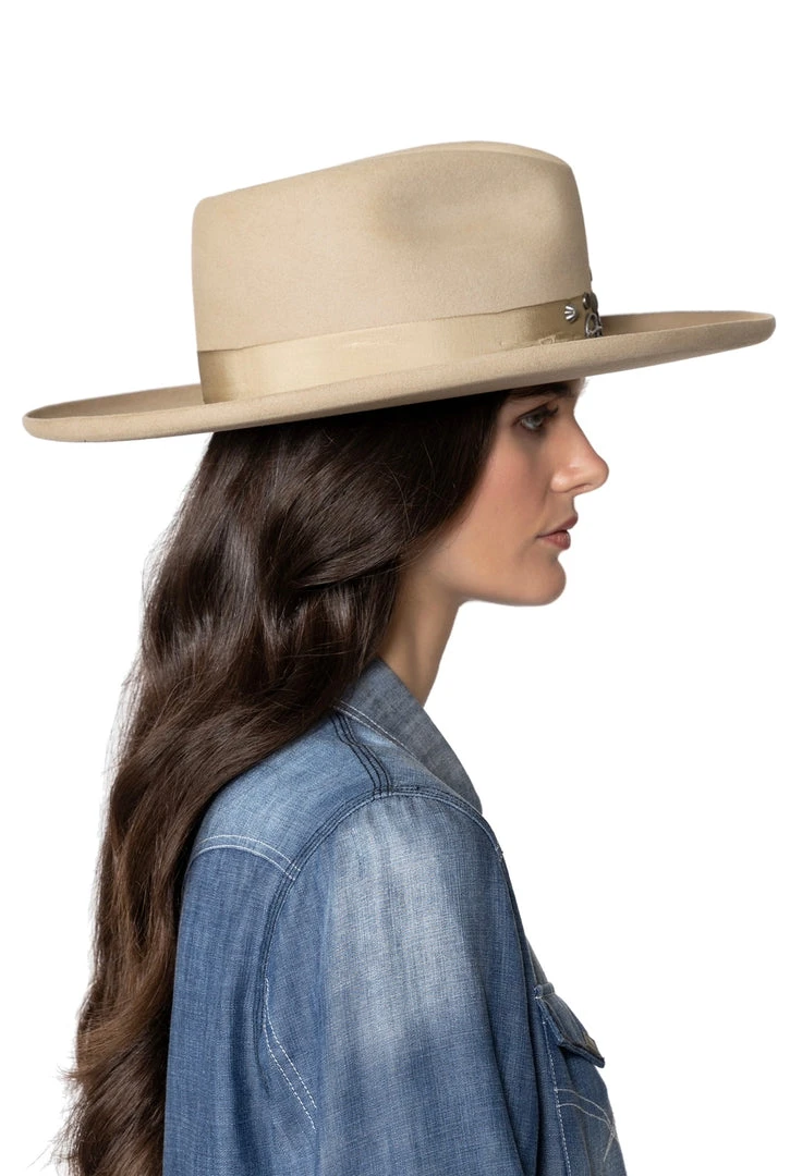 Promo ✔️ Double D Ranch - Adirondacks Trade Silver Hat Hats/Headbands/Scarves/Gloves ✨ 6 Double D Ranch - Adirondacks Trade Silver Hat Hats/Headbands/Scarves/Gloves