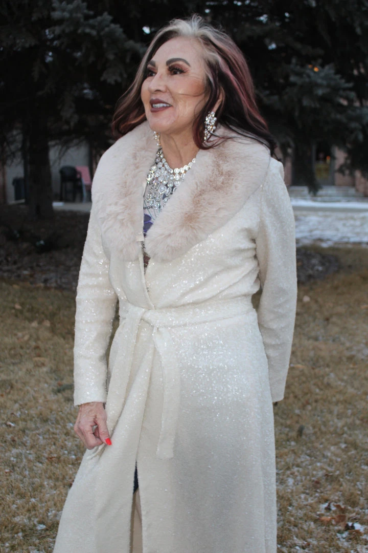 New 🔥 The Sparkling Spur Dazzling Long Sequined 🧥 Coat Jackets 🔔 3 The Sparkling Spur Dazzling Long Sequined Coat Jackets