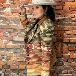 Double D Ranch - Yellowstone Jackets Yellowstone Camp Blanket Jacket